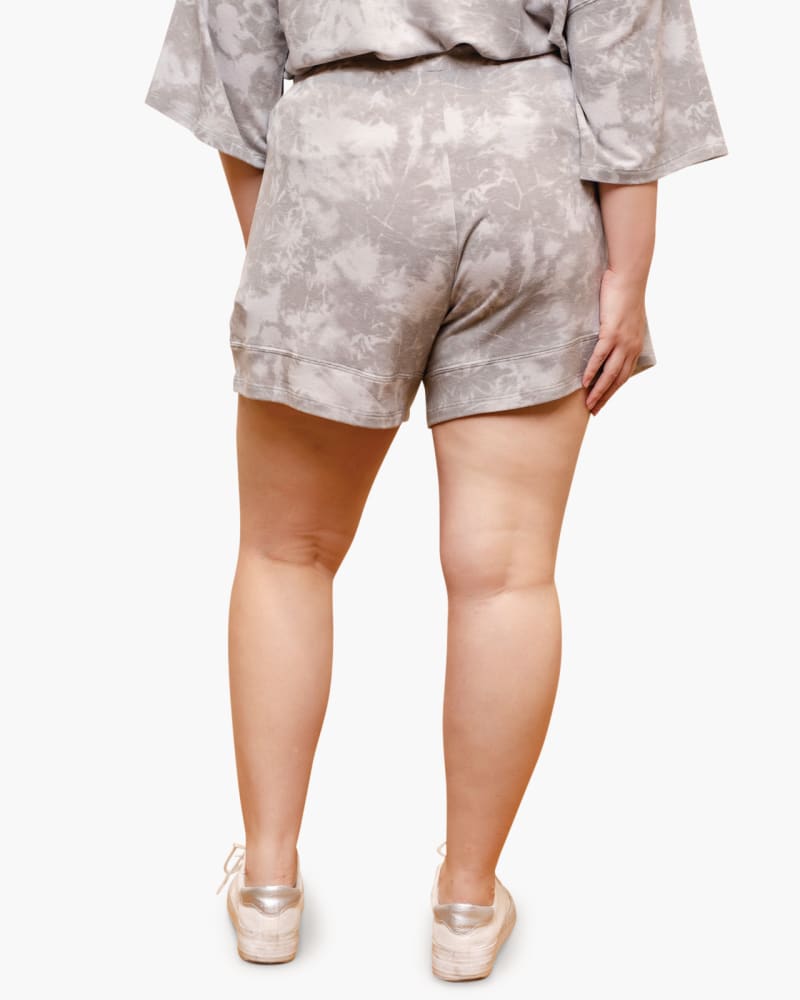Plus size shop tie dye shorts